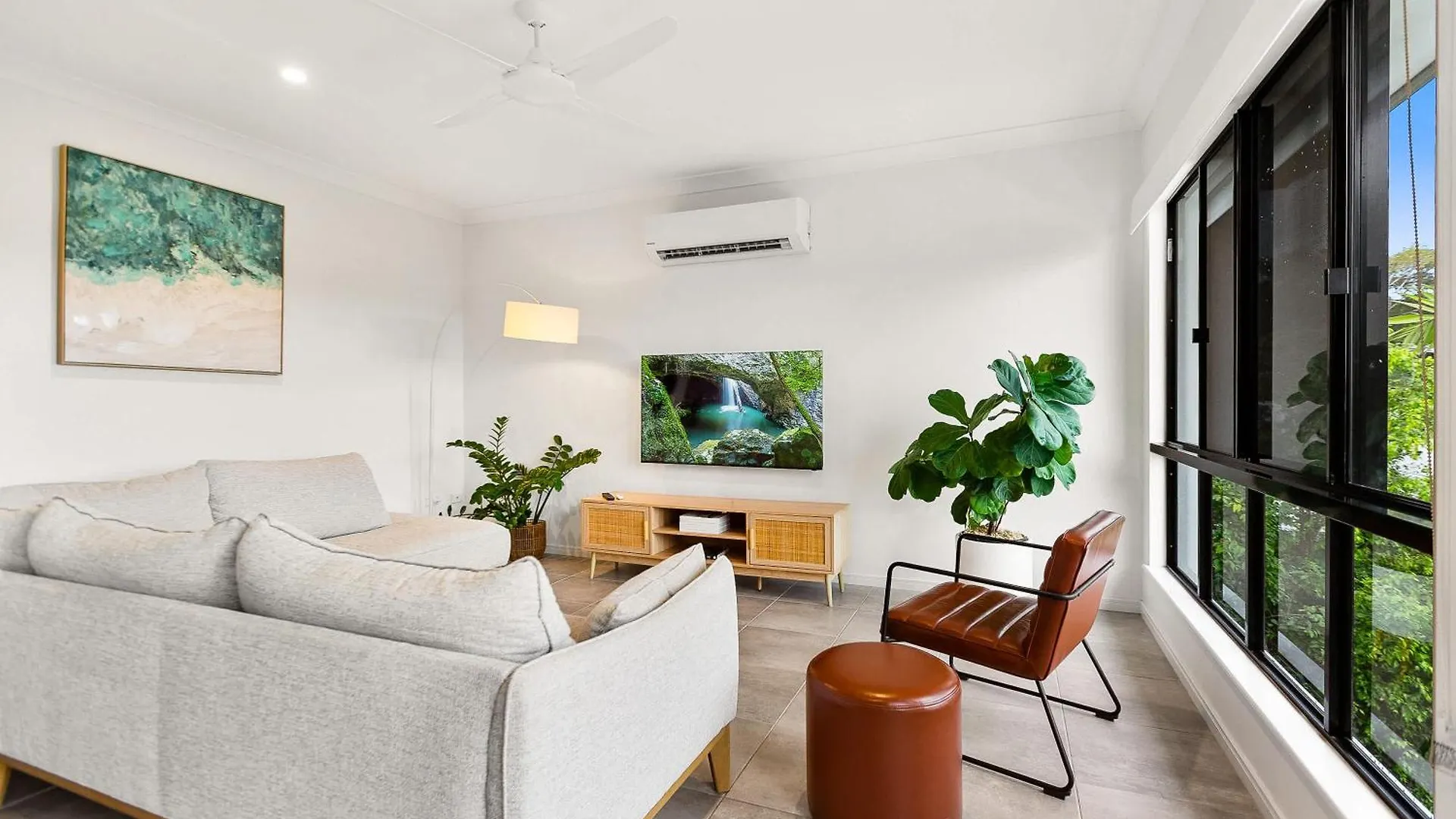 Cove Retreat Villa Palm Cove 0*,  Australia