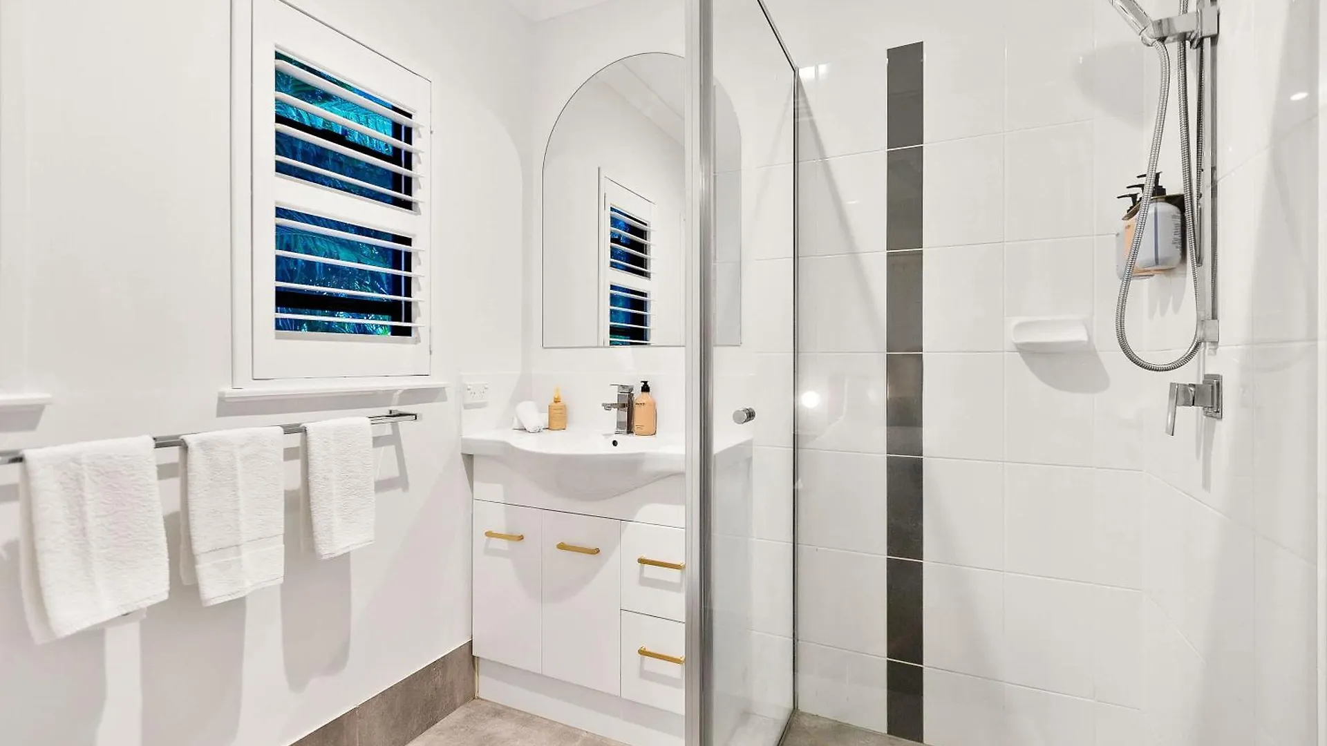 Cove Retreat Villa Palm Cove 0*,  Australia