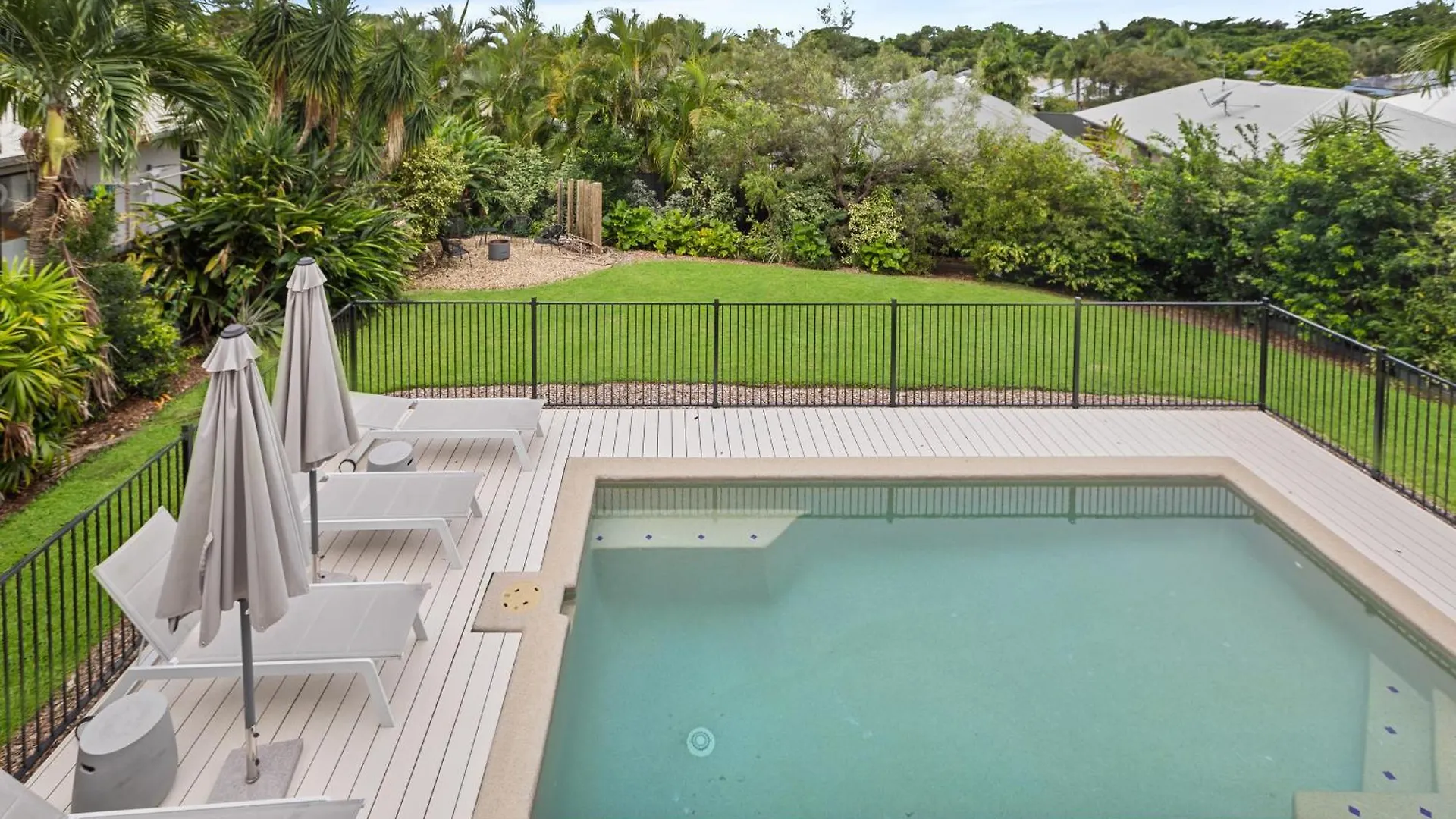 Cove Retreat Villa Palm Cove Australia